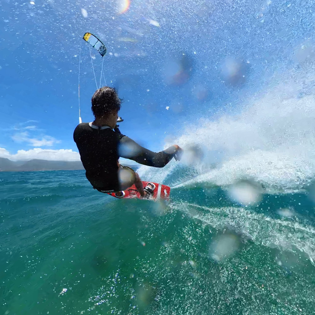 Kiteboarding Image 2