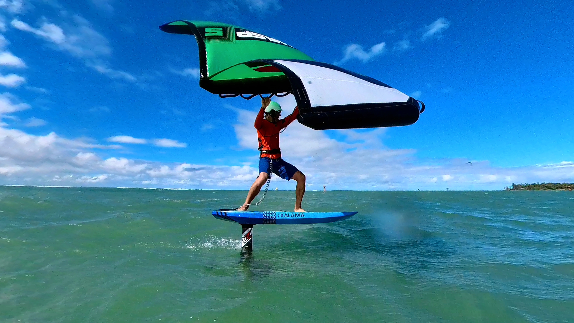 Kiteboarding Image 4